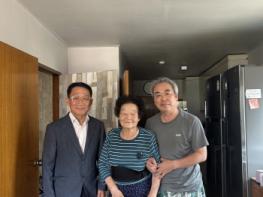 상주시, 제70회 현충일 추념식 초청장 및 기념품 전달 기사 이미지