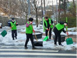영주시, ‘내 집·내 점포 앞 눈 치우기’ 겨울철 제설·제빙 의무 강조 기사 이미지