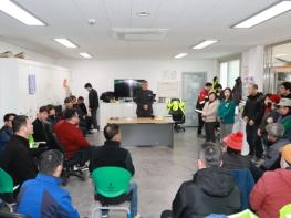 예천군, 설맞이 생활폐기물 처리 근로자 격려 방문 기사 이미지