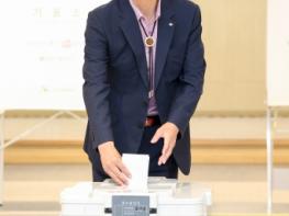 황명석 경북도지사 권한대행, 제9회 전국동시지방선거 사전투표 참여 기사 이미지