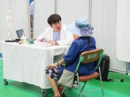 청송군농민회와 함께하는 ‘2026년 하계 동국대 한방진료봉사단 무료 한방진료’ 성료 기사 이미지
