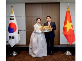 영주시의회 이상근의장,  베트남 국회의장 부인 예방 기사 이미지
