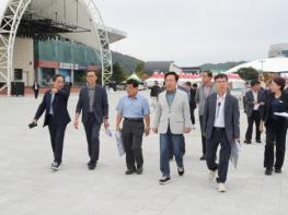 [포토뉴스] 권기창 안동시장, 안동국제탈춤페스티벌 현장 점검 기사 이미지